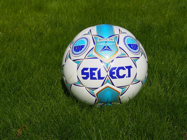 他在东马比 他在东马比